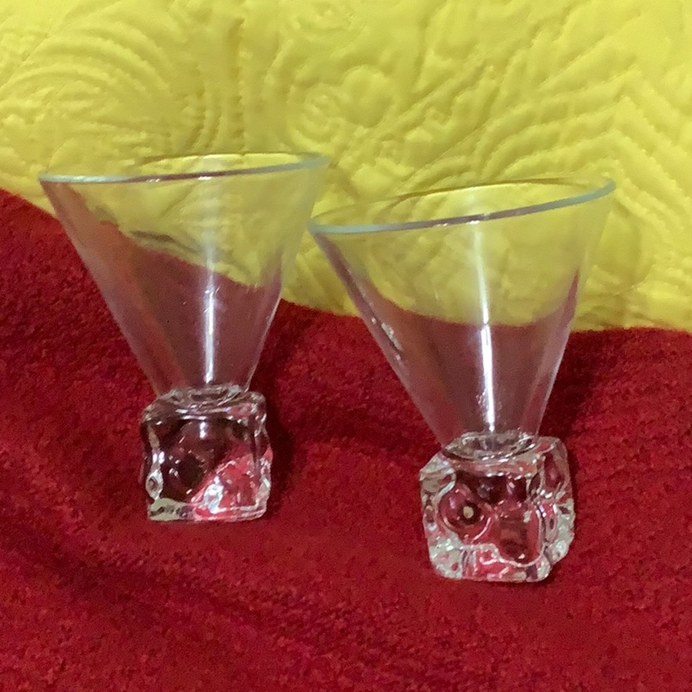 Ice Cube Base Martini Glasses Set/2